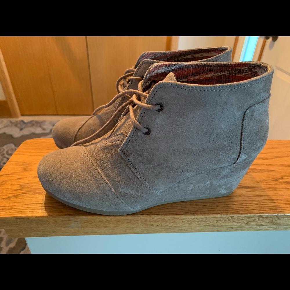 Toms Booties - Size 9.5